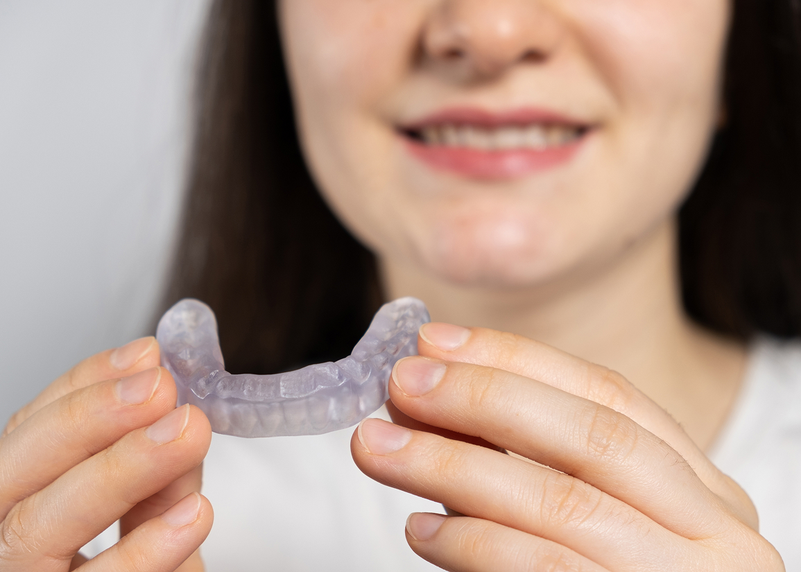 Teeth grinding and clenching symptoms